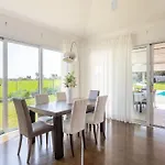 Fenice Swimming Pool, Big Garden & Gym Villa Nurachi