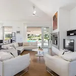Fenice Swimming Pool, Big Garden & Gym Villa