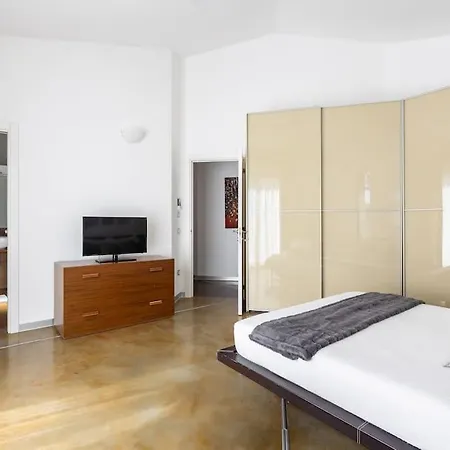 Fenice Swimming Pool, Big Garden & Gym